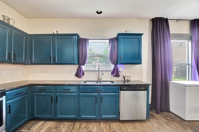 Building Photo - 6706 Lindale Manor Ct