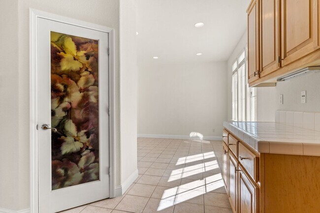 Building Photo - 3311 Montevideo Dr