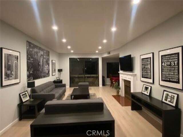 Building Photo - 4430 Noble Ave