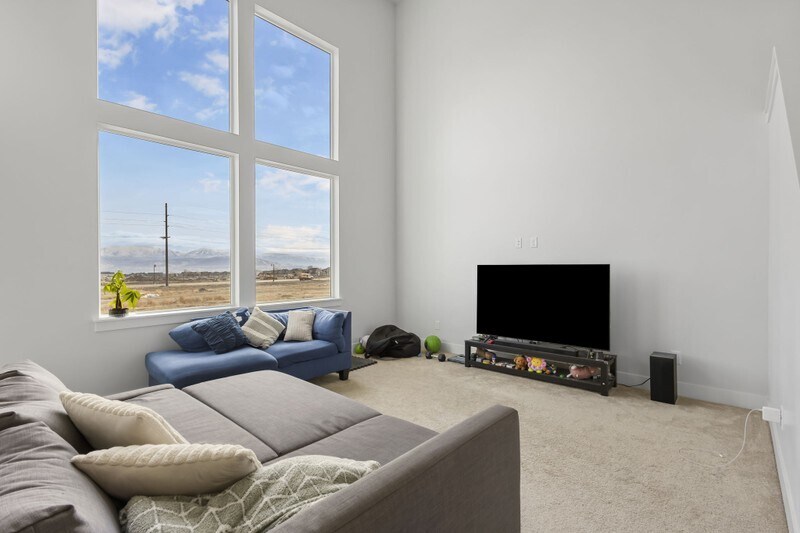 Building Photo - 12299 Boggs Wy