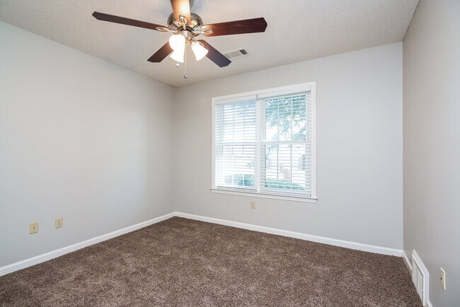 Building Photo - 7688 Shadow Fork Ln