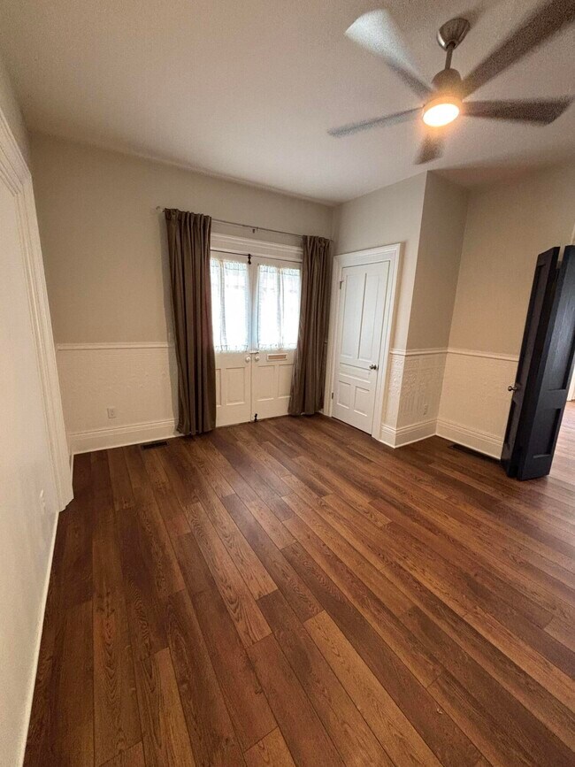 Building Photo - 118 S Evans St