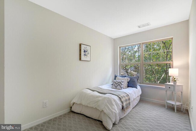 Building Photo - 1791 Jonathan Way