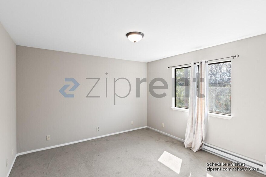 Building Photo - 271 Hayes Ave