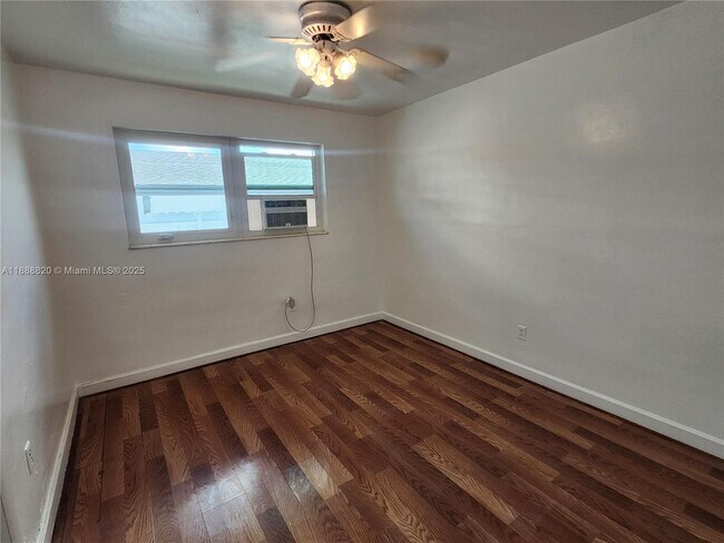 Building Photo - 3245 SW 88th Ct
