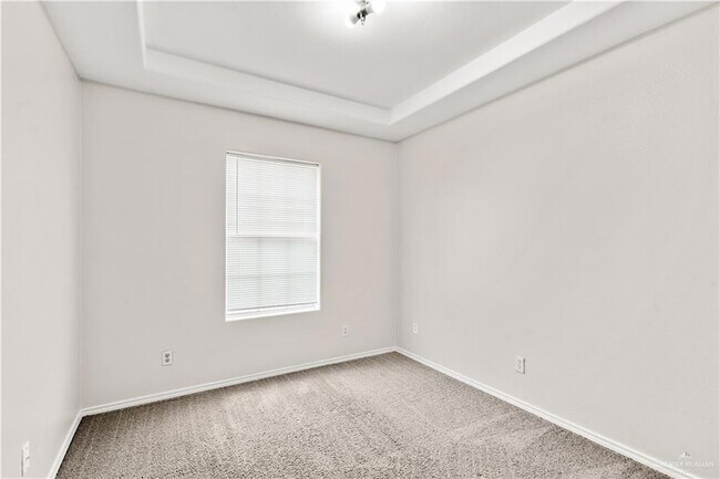 Building Photo - 4416 Thunderbird Ave