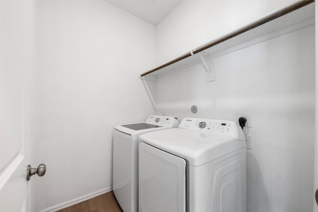 Building Photo - 26707 Andorra Colony Ct