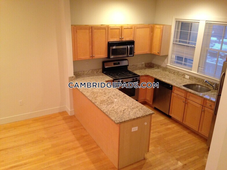 Building Photo - 110 Second St