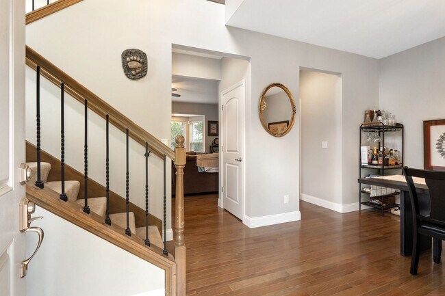 Building Photo - Stunning 4-bedroom, 2.5-bathroom rental of...