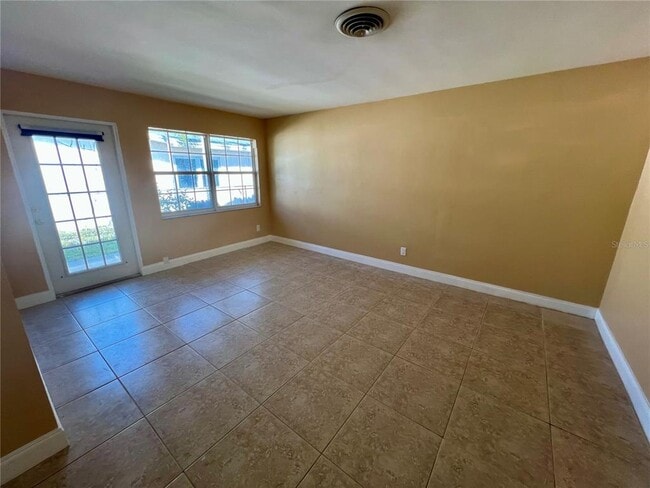 Building Photo - 11315 3rd St E