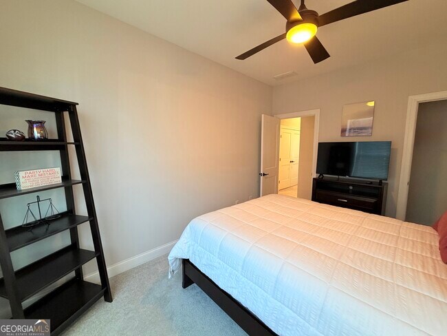 Building Photo - 1971 Drew Dr