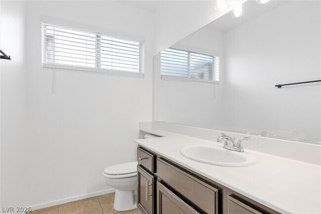 Building Photo - 7600 Beverly Hills Dr