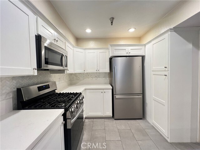 Building Photo - 280 Cagney Ln