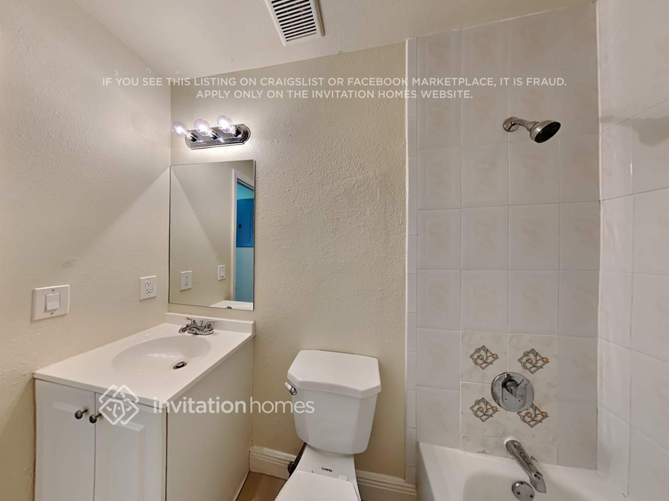 Building Photo - 16099 SW 138th Pl