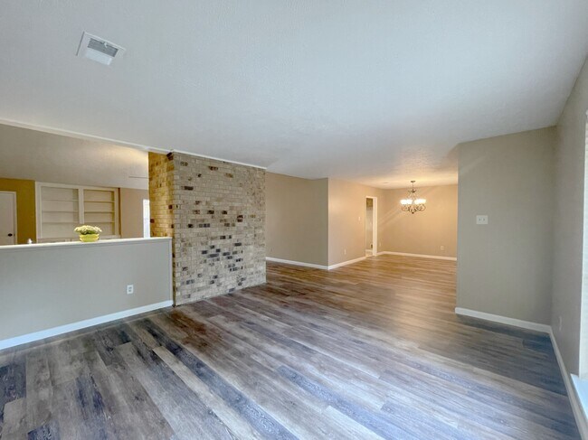 Building Photo - 3510 Rolling Terrace Dr