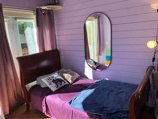 Building Photo - 2909 King St