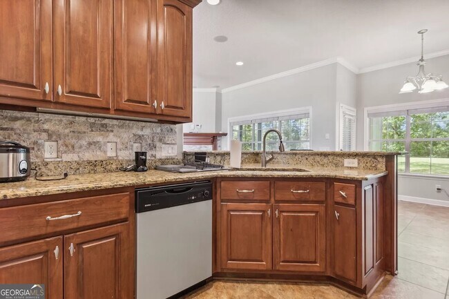 Building Photo - 124 Deerwood Village Dr