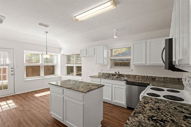 Building Photo - 401 Caviness Dr