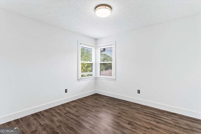 Building Photo - 140 Grayland Creek Dr