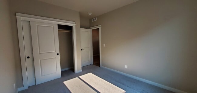 Building Photo - 10109 W Novato Dr
