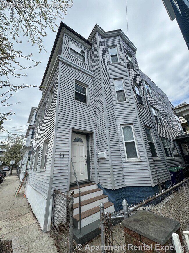 Building Photo - 33-35 Magnus Ave Unit #3