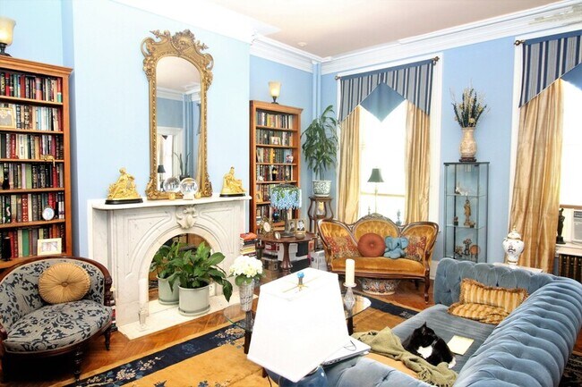 Building Photo - 1011 N Charles St