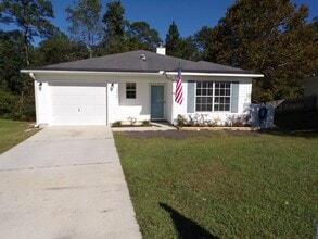 Building Photo - Charming 3-Bedroom Home