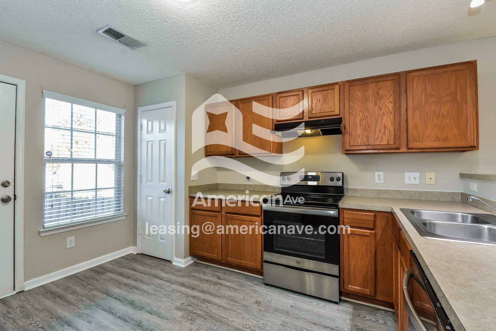 Building Photo - 426 Wincrest Ln