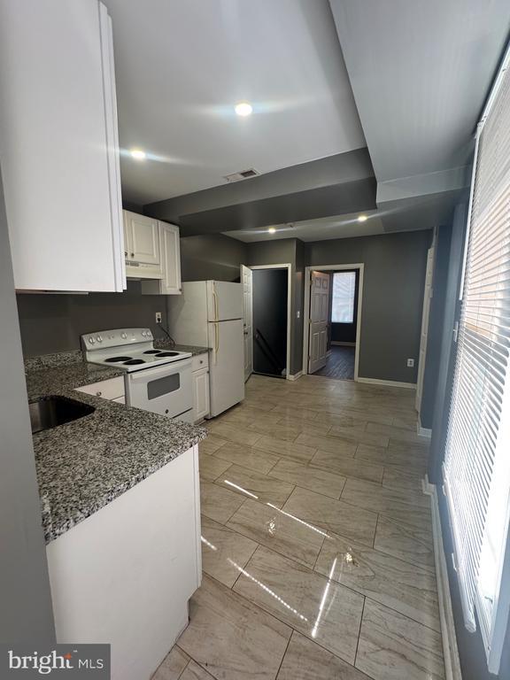 Building Photo - 1108 N Bond St