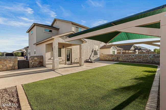 Building Photo - 14933 Jerry Armstrong Ct