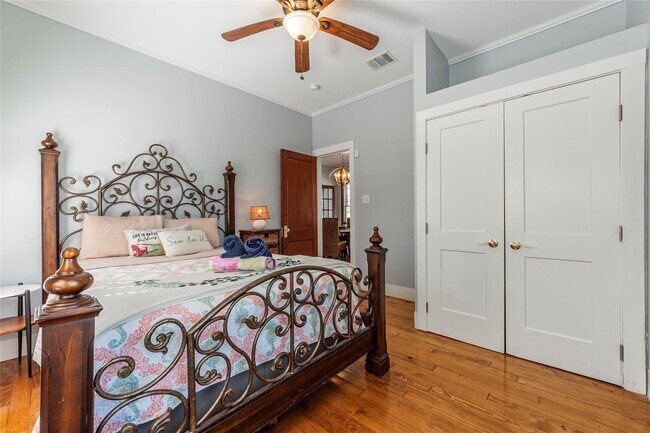 Building Photo - 4508 Avenue O 1/2