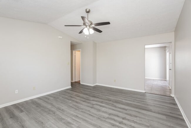 Building Photo - 4511 Tucson Dr