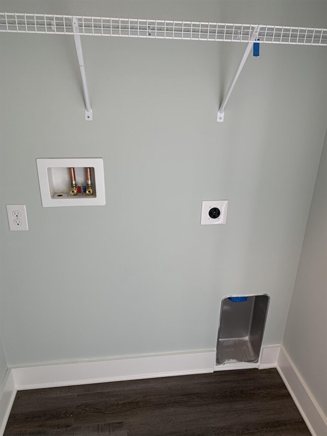 Building Photo - 119 N Sand Palm Rd