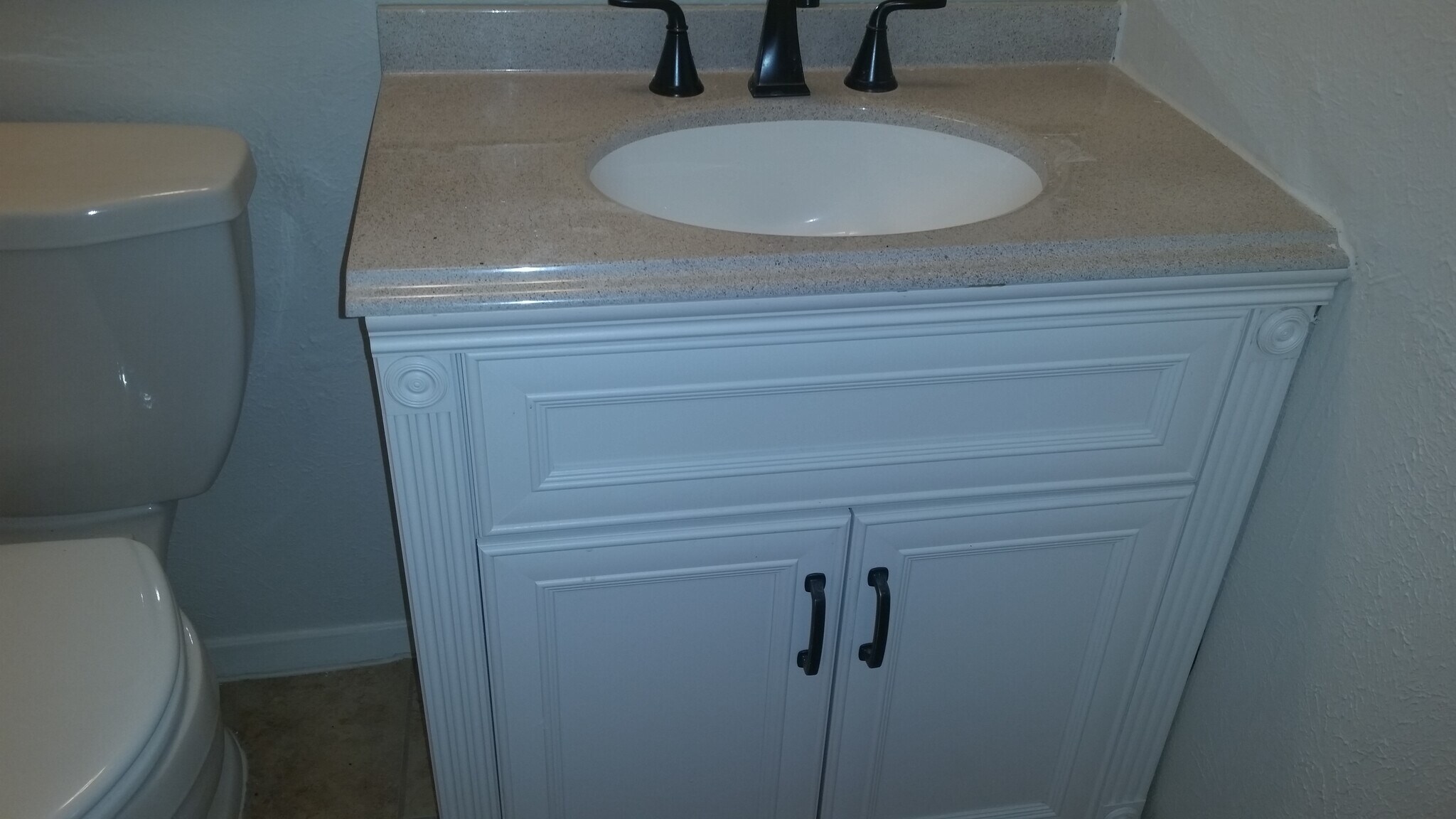 Upstairs Master Bathroom - 641 Carriagehouse Ln