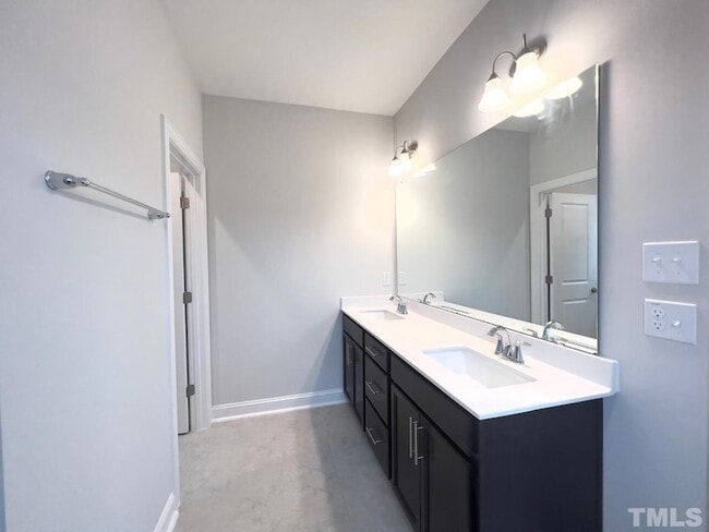 Building Photo - 341 Natsam Wds Wy