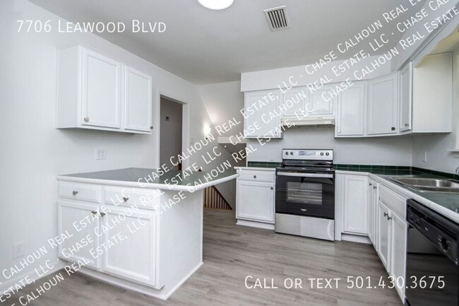 Building Photo - 7706 Leawood Blvd