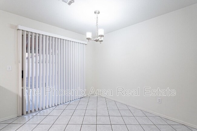 Building Photo - 663 S Colonial Ct