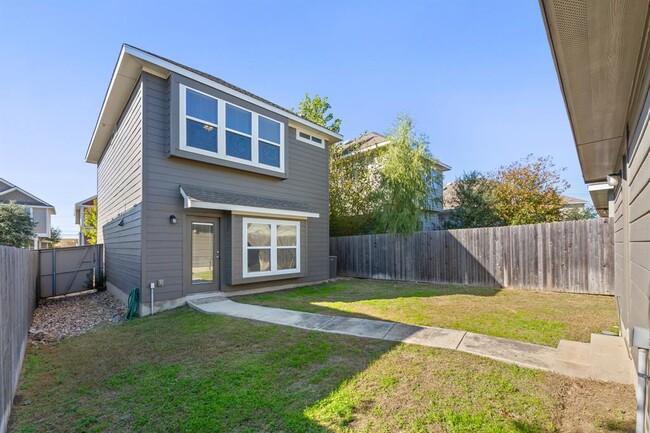 Building Photo - 18007 Malnati Dr