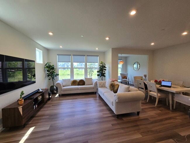 Building Photo - 2140 Weatherbee Ln