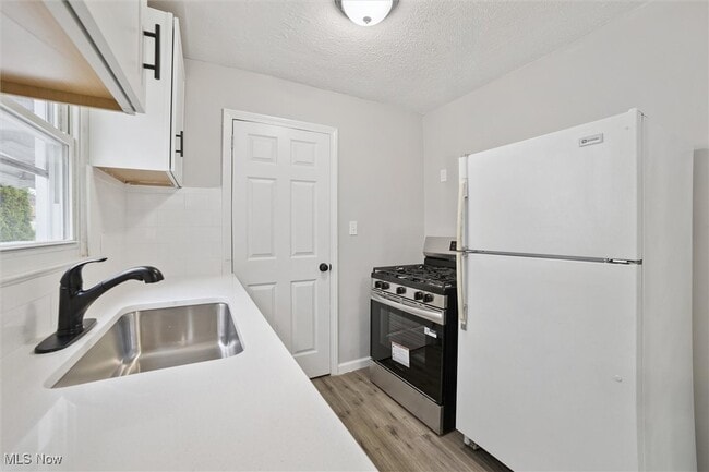 Building Photo - 15705 Fernway Dr