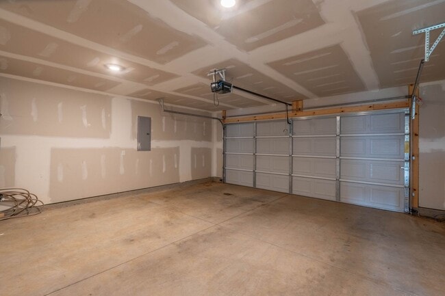 Building Photo - Newly built 3 bedroom and 2.5 bath home with garage.