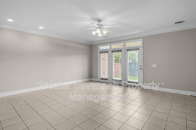 Building Photo - 125 Ventura Pl