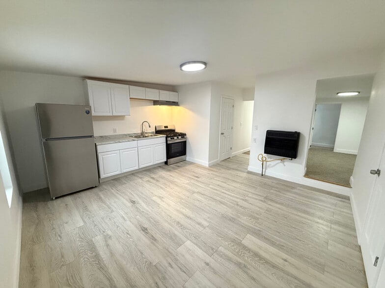 Building Photo - 25 13th St