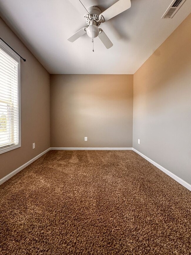 Building Photo - Beautiful 4 Bed 3.5 Bath Home in Jack Britt School District