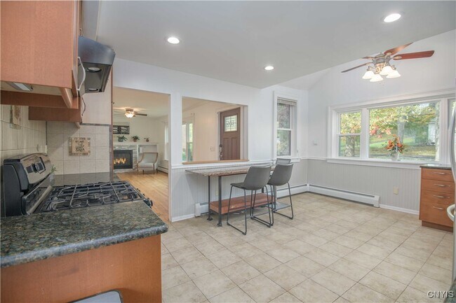 Building Photo - 68 Onondaga St