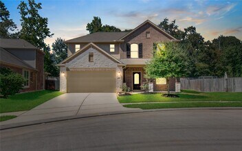 Building Photo - 7631 Willow School Dr