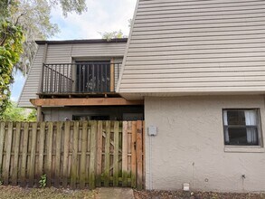 Building Photo - Charming 2BR/1.5BA Townhome - Ideal Location in Port Orange