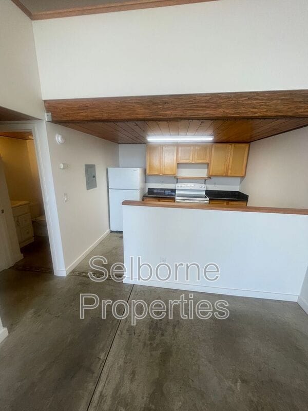 Building Photo - 5504 San Pablo Ave