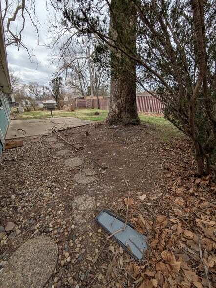 Building Photo - 3307 N Brooks Ln