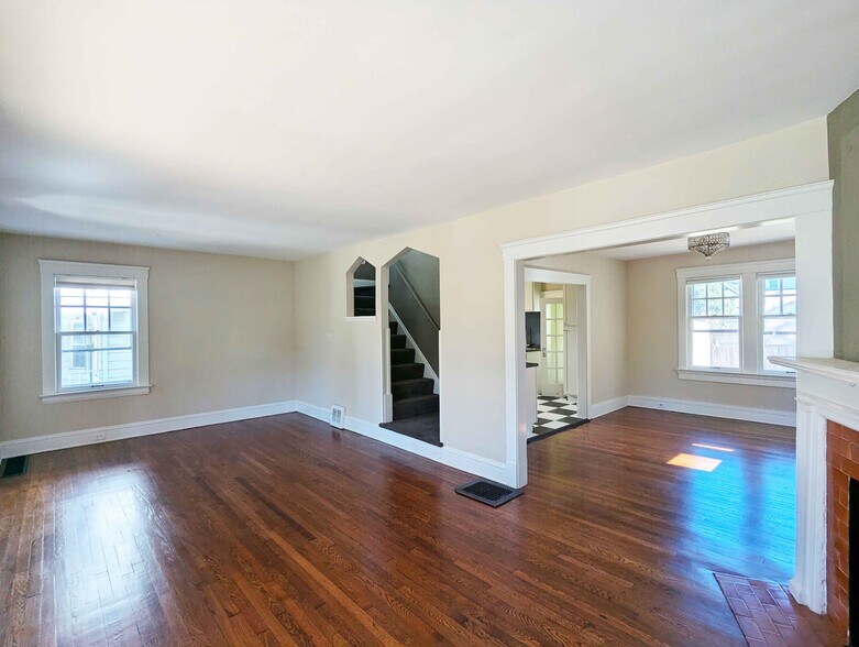 Open Floor Plan - 1497 Lauderdale Ave